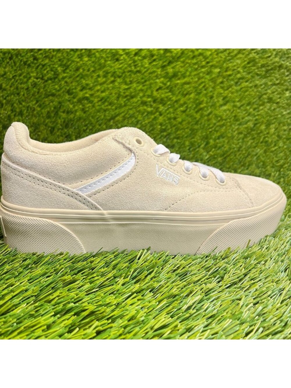 Vans Seldan Platform Womens Size 6.5 Beige Athletic Skateboard Shoes Sneakers